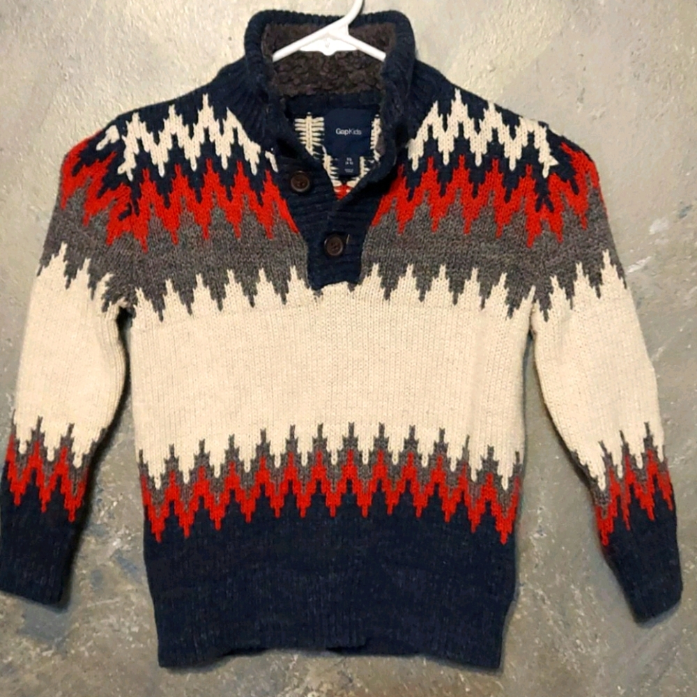 ⭐4/$16.‼️Gap Kids xs chevron pattern sweater